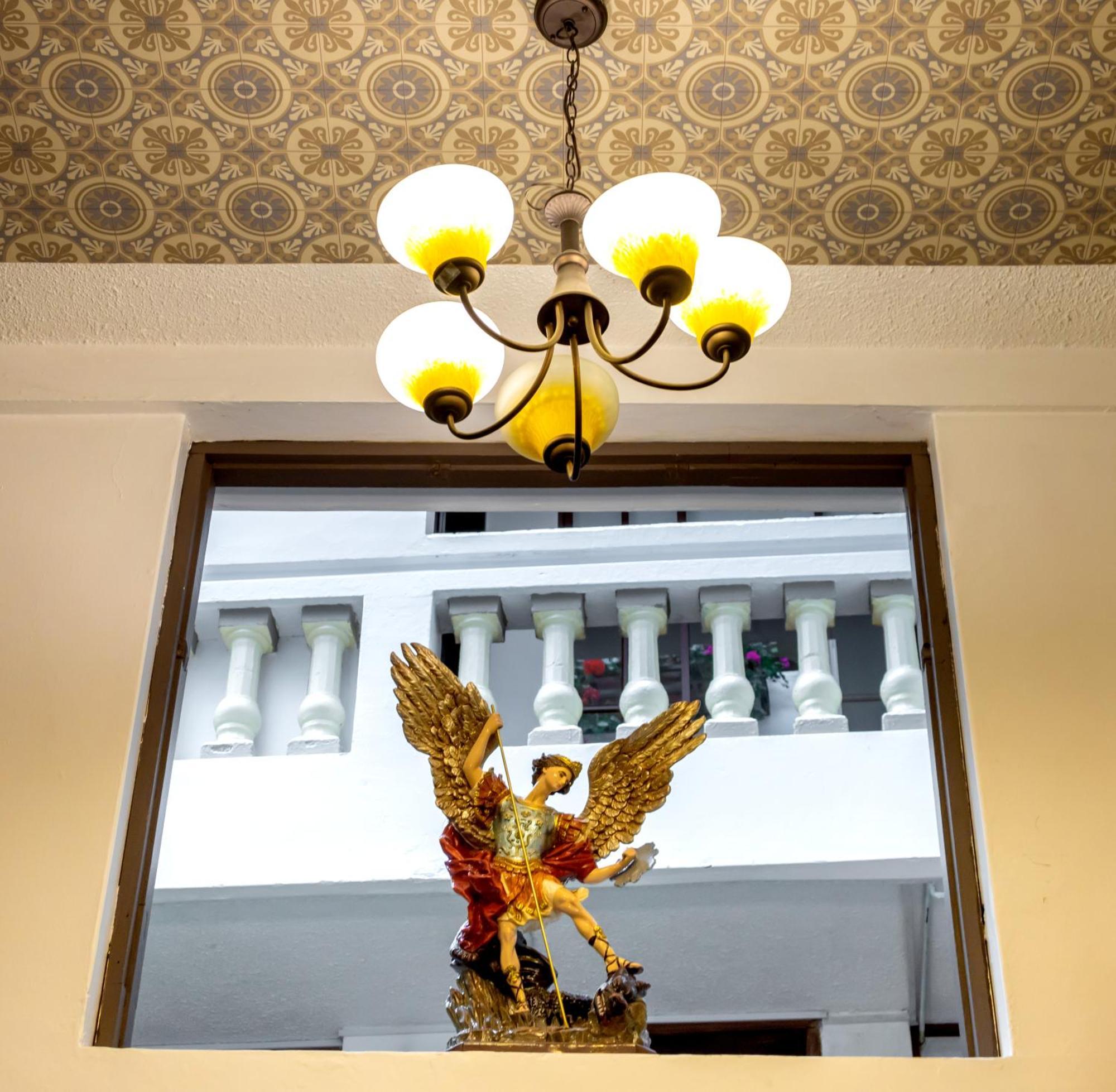 Friends Hotel & Rooftop - Historic Center & Museums キト エクステリア 写真